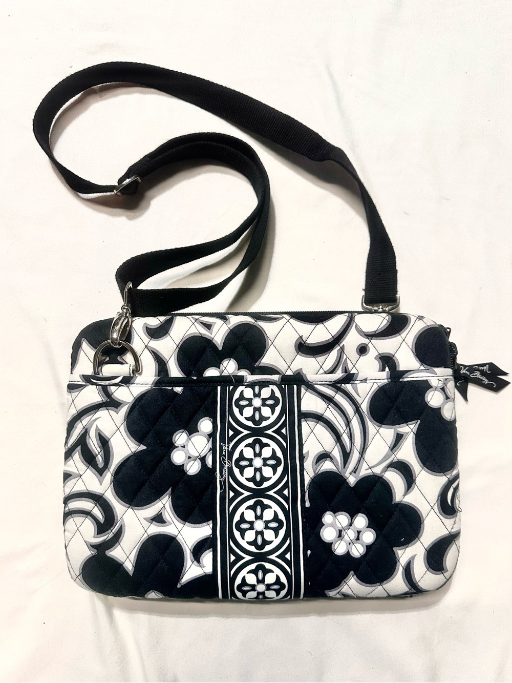 Quilted Floral Crossbody Bag - Black & White
